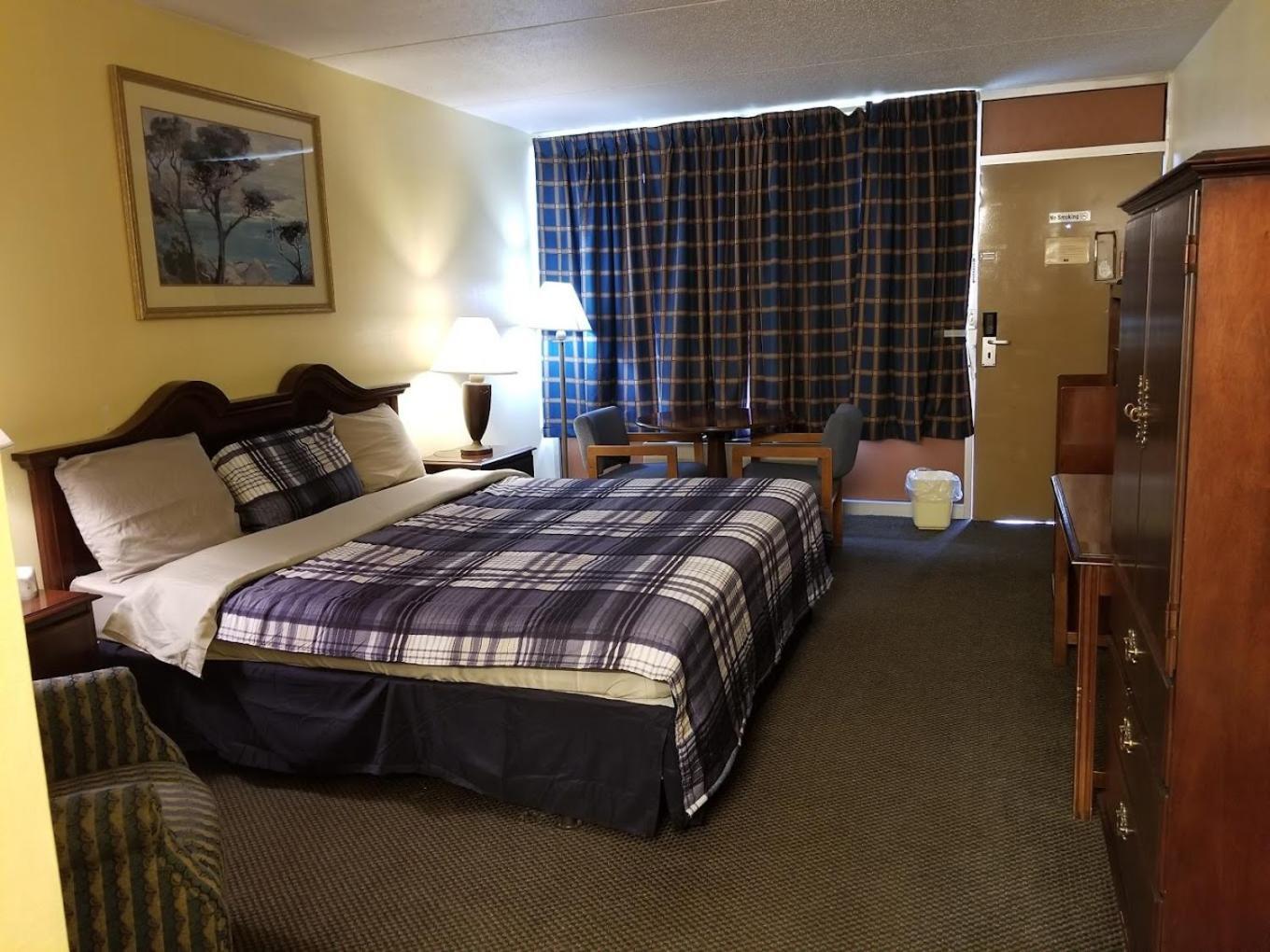 Travel Motel *